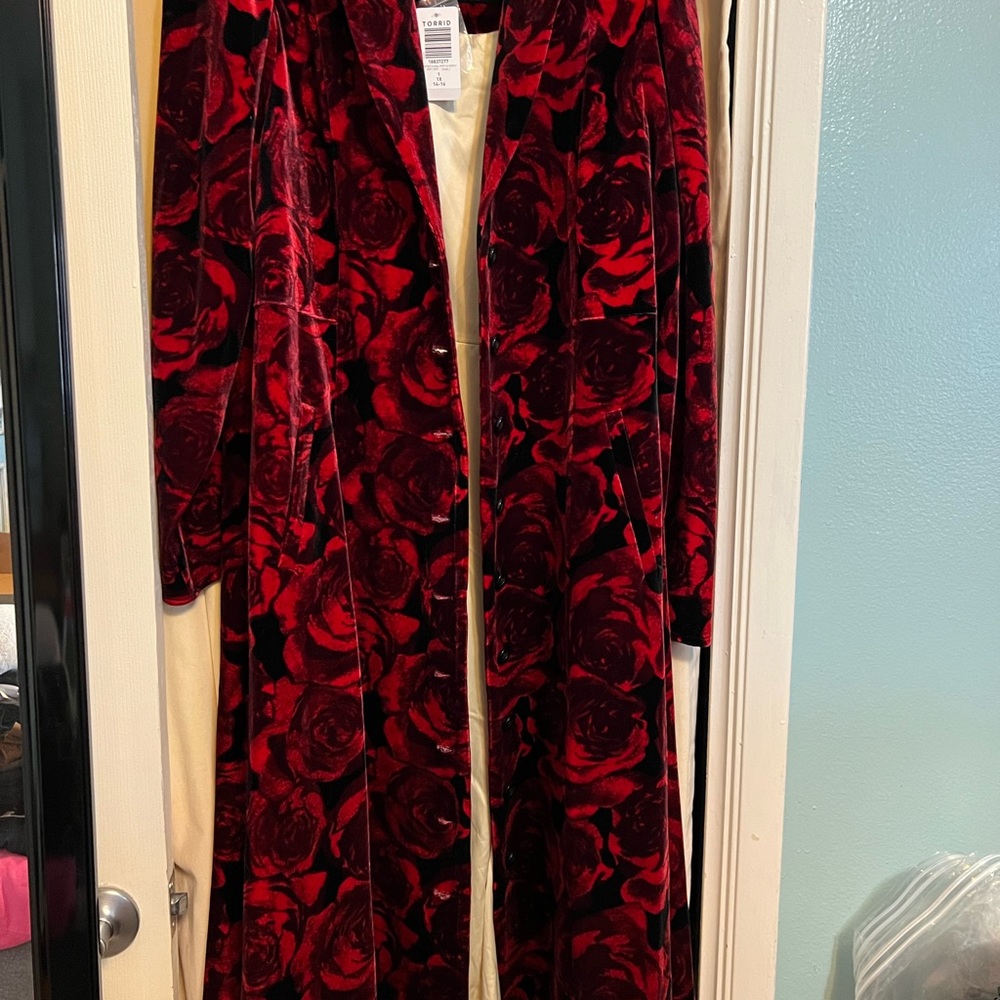 Torrid Betsey Johnson velvet coat size 1